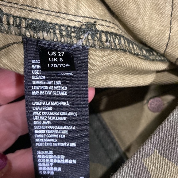 NWT FREE PEOPLE ARMY CAMO SHORTS  SZ 27CRVY BUTTON FLY HIGH WAISTED RAW HEM - Picture 14 of 15